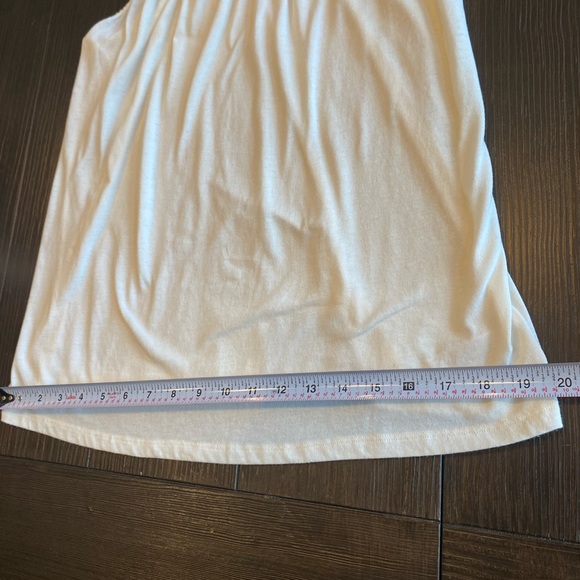 Old Navy Tank Top, Size XS (16), Crochet Detail Around Neckline - Picture 8 of 8